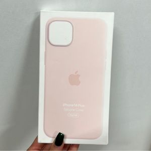 | apple iphone 14 plus light pink case